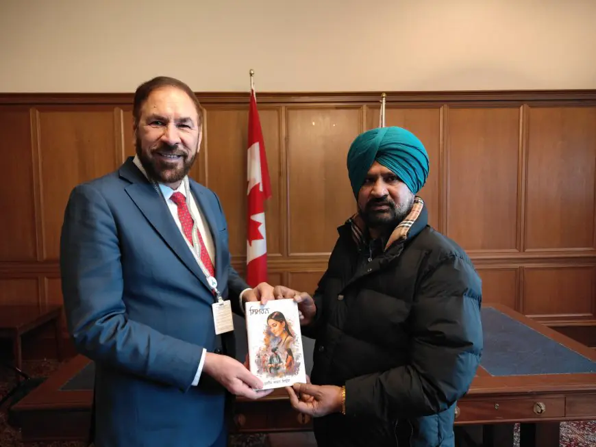 ਬ੍ਰਿਟਿਸ਼ ਕਲੰਬੀਆ ਦੀ ਵਿਧਾਨ ਸਭਾ ਵਿੱਚ  ਲੇਖਕ ਗੁਰਨੈਬ ਸਾਜਨ ਦਾ ਕੀਤਾ ਮਨਿਸਟਰ ਜਗਰੂਪ ਸਿੰਘ ਬਰਾੜ ਨੇ ਸਨਮਾਨ