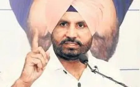 ਜ਼ਹਿਰਲੀ ਸ਼ਰਾਬ ਨਾਲ ਮਰਨ ਵਾਲੇ ਵਿਅਕਤੀਆਂ ਅਤੇ ਯੁੱਧ ਨਸ਼ਿਆਂ ਵਿਰੁੱਧ ਨੂੰ ਲੈ ਕੇ ਆਪ ਪਾਰਟੀ ’ਤੇ ਵਰ੍ਹੇ ਕਾਂਗਰਸੀ ਆਗੂ