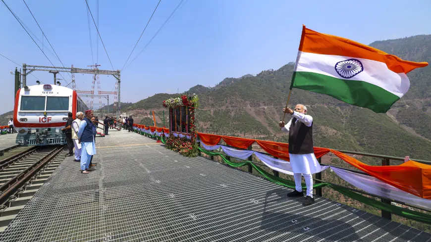 ਕੱਟੜਾ ਰੇਲ ਲਿੰਕ: ਜੰਮੂ ਕਸ਼ਮੀਰ ਦੇ ਮੁੱਖ ਮੰਤਰੀ ਉਮਰ ਨੇ ਜੰਮੂ-ਕਸ਼ਮੀਰ ਦੇ ਰਾਜ ਦਾ ਦਰਜਾ ਉਠਾਇਆ