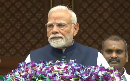 ਕਾਰਗਿਲ ਵਿਜੇ ਦਿਵਸ ਮੌਕੇ ਪ੍ਰਧਾਨ ਮੰਤਰੀ ਨਰਿੰਦਰ ਮੋਦੀ ਨੇ ਕਾਰਗਿਲ ਦੇ ਸੈਨਿਕਾਂ ਨੂੰ ਕੀਤਾ ਯਾਦ