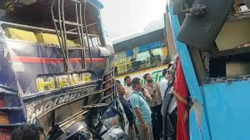 ਜੰਮੂ-ਕਸ਼ਮੀਰ ਦੇ ਰਾਮਬਨ ਵਿੱਚ ਪੰਜ ਬੱਸਾਂ ਦੀ ਹੋਈ ਟੱਕਰ, ਜਾਨੀ ਨੁਕਸਾਨ ਹੋਣ ਤੋਂ ਟਲਿਆ