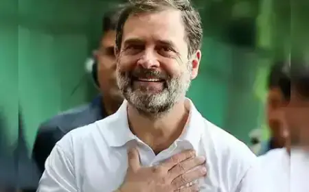 ਰਾਹੁਲ ਗਾਂਧੀ ਦੇ ਵੋਟ ਚੋਰੀ ਦੇ ਦੋਸ਼ਾਂ ਤੋਂ ਦੁਖੀ ਹੋ ਕੇ ਚੋਣ ਕਮਿਸ਼ਨ ਨੇ ਦਸਤਖਤ ਕੀਤੇ ਐਲਾਨ ਜਾਂ ਰਾਸ਼ਟਰ ਤੋਂ ਮੰਗੀ ਮੁਆਫ਼ੀ