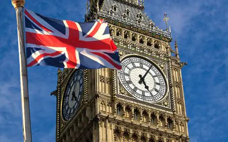 ਲੰਡਨ ਵਿੱਚ ਗੈਰ-ਕਾਨੂੰਨੀ-ਪ੍ਰਵਾਸੀ ਮੁੱਦੇ 'ਤੇ ਇੱਕ ਲੱਖ ਲੋਕਾਂ ਨੇ ਕੀਤਾ ਪ੍ਰਦਰਸ਼ਨ