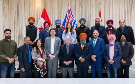 ਪੰਜਾਬੀ ਪ੍ਰੈਸ ਕਲੱਬ ਵੱਲੋਂ ਬੀਸੀ ਦੇ ਮੁੱਖ ਮੰਤਰੀ ਡੇਵਿਡ ਈਬੀ ਨਾਲ ਭਾਰਤ ਫੇਰੀ ਅਤੇ ਹੋਰਨਾਂ ਨੂੰ ਮੁੱਦਿਆਂ 'ਤੇ ਭਖਵੀਂ ਚਰਚਾ