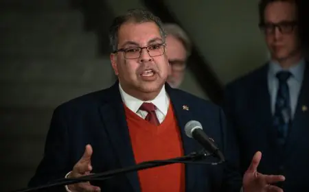 ਅਲਬਰਟਾ ਪ੍ਰੀਮੀਅਰ ਨੇ ਚੋਣ ਹਲਕਿਆਂ ਵਿੱਚ ਦਖਲ ਦੇ ਦੋਸ਼ ਰੱਦ ਕੀਤੇ