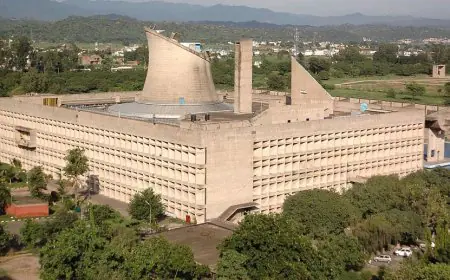 1 ਮਈ ਨੂੰ ਪੰਜਾਬ ਵਿਧਾਨ ਸਭਾ ਦਾ ਖਾਸ ਇਜਲਾਸ—ਮਜ਼ਦੂਰ ਵਰਗ ਨੂੰ ਸਮਰਪਿਤ, ਸਿਆਸੀ ਟਕਰਾਅ ਦੇ ਅਸਾਰ