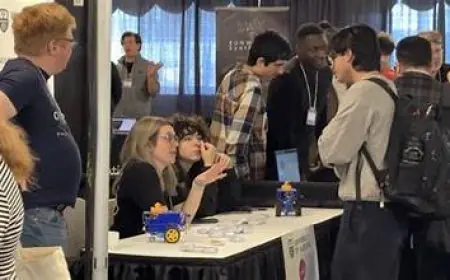 ਐਡਮੰਟਨ ਦੇ ਵਿਦਿਆਰਥੀਆਂ ਨੂੰ AI ਦੀ ਜ਼ਿੰਮੇਵਾਰ ਵਰਤੋਂ ਬਾਰੇ ਦਿੱਤੀ ਜਾ ਰਹੀ  ਹੈ  ਸਿੱਖਿਆ