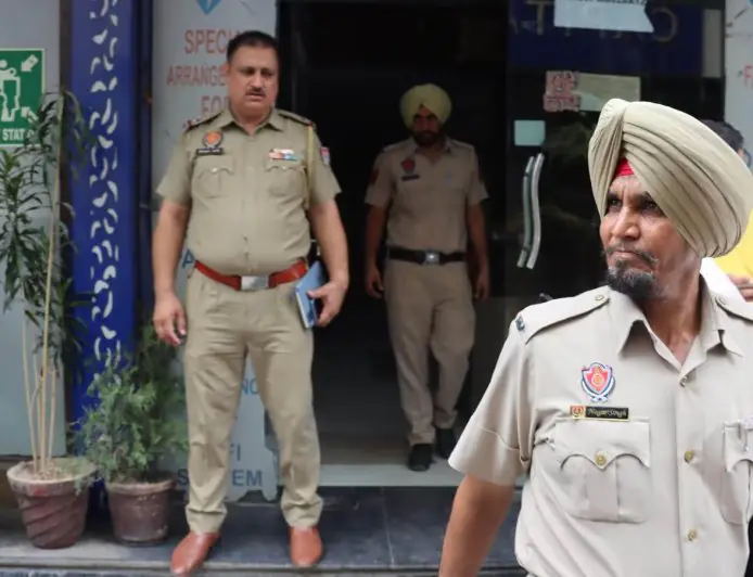 ਪੰਜਾਬ ਦੇ ਸਰਹੱਦੀ ਜ਼ਿਲ੍ਹਿਆਂ ‘ਚ ਖੂਨੀ ਘਟਨਾਵਾਂ ਦਾ ਸਿਲਸਿਲਾ ਜਾਰੀ, ਗੈਂਗਸਟਰ ਤੇ ਤਸਕਰੀ ਨੈੱਟਵਰਕਾਂ ‘ਤੇ ਉਠੇ ਸਵਾਲ