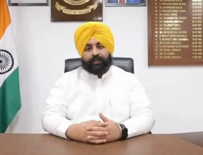 ਪੰਜਾਬ ਦੇ ਸਰਕਾਰੀ ਸਕੂਲਾਂ ਵਿੱਚ 31 ਹਜ਼ਾਰ ਤੋਂ ਵੱਧ ਅਧਿਆਪਕਾਂ ਦੀਆਂ ਅਸਾਮੀਆਂ ਖਾਲੀ: ਹਰਜੋਤ ਸਿੰਘ ਬੈਂਸ